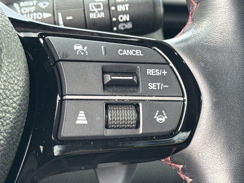 Certified 2025 Honda Pilot Black Edition image 37
