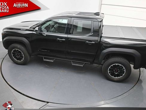 Used 2025 Toyota Tacoma TRD Off-Road AWD/4WD image 35