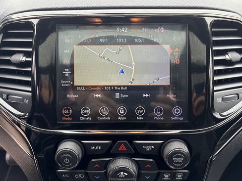 Used 2020 Jeep Grand Cherokee Limited X image 23