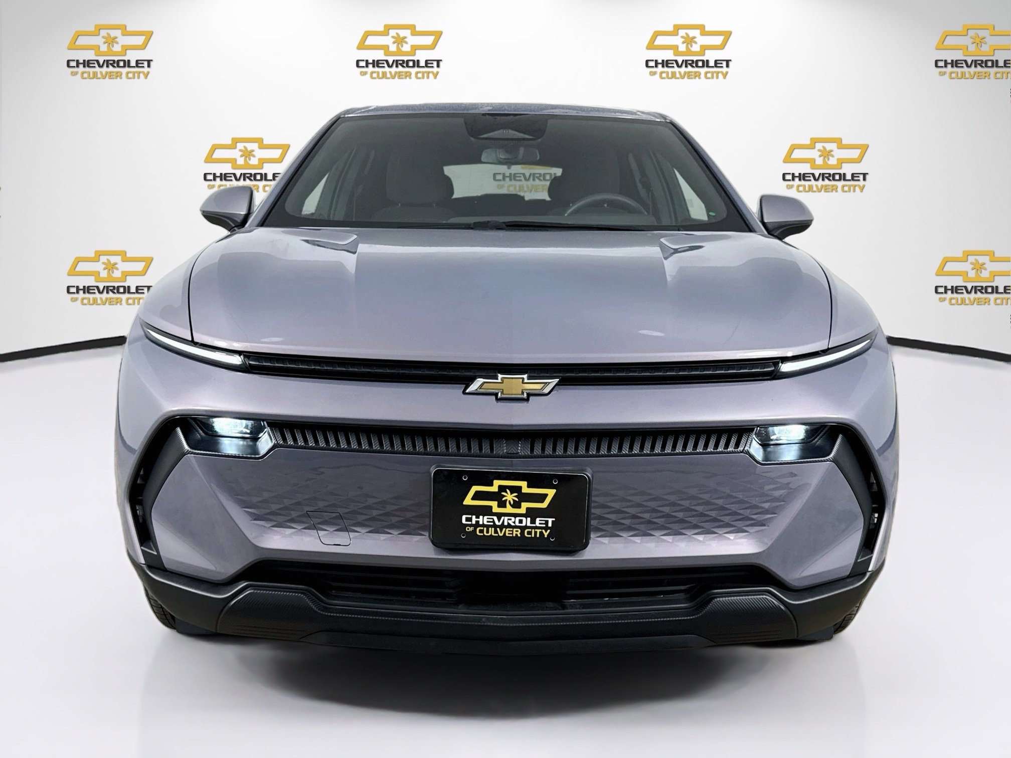 Used 2026 Chevrolet Equinox EV LT FWD image 2