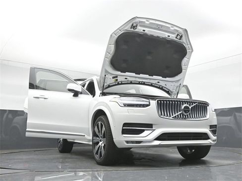Used 2024 Volvo XC90 B6 Plus w/ Protection Package Premier image 54