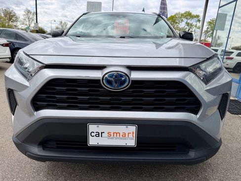 Used 2020 Toyota RAV4 LE AWD/4WD image 9