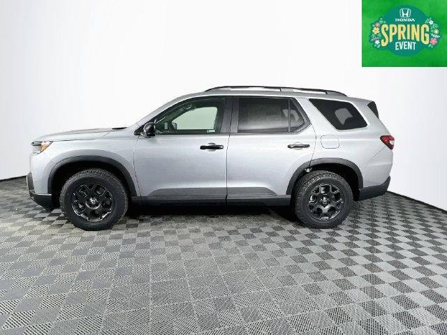 New 2026 Honda Pilot TrailSport image 3