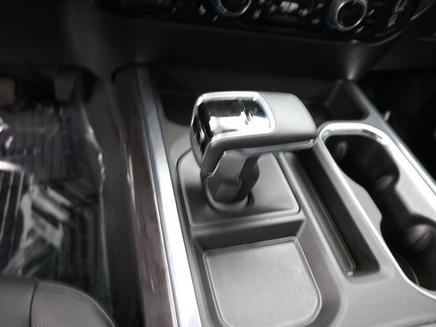Used 2025 Chevrolet Silverado 1500 LTZ w/ LTZ Premium Package AWD/4WD image 15