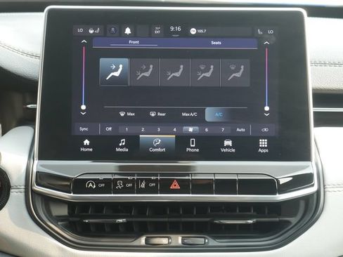 Used 2023 Jeep Compass Limited AWD/4WD image 19