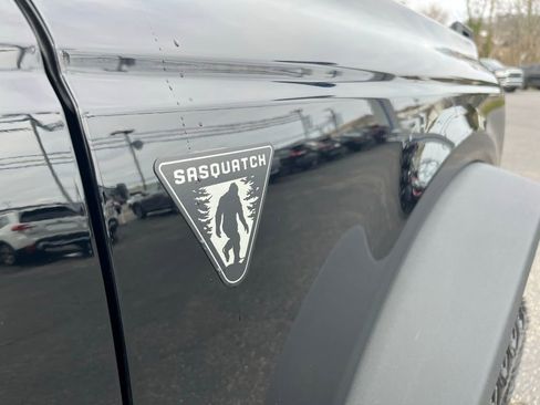 New 2026 Ford Bronco Base w/ Sasquatch Package image 34