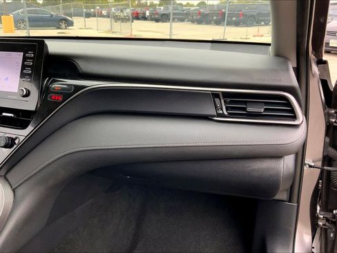 Used 2024 Toyota Camry SE image 17