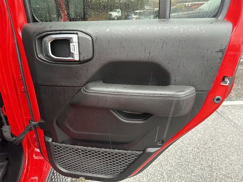 Used 2021 Jeep Wrangler Unlimited Sahara image 18