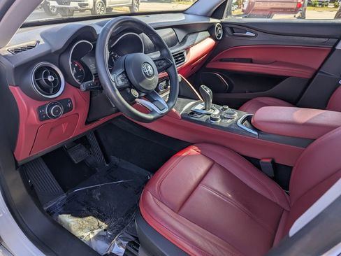 Used 2021 Alfa Romeo Stelvio Sprint w/ Nero Edizione image 24