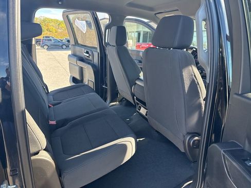 Used 2020 Chevrolet Silverado 2500 Custom w/ Custom Value Package image 15