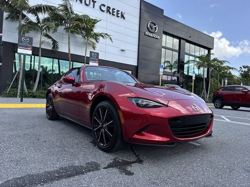 Certified 2025 MAZDA MX-5 Miata RF Grand Touring RWD image 30