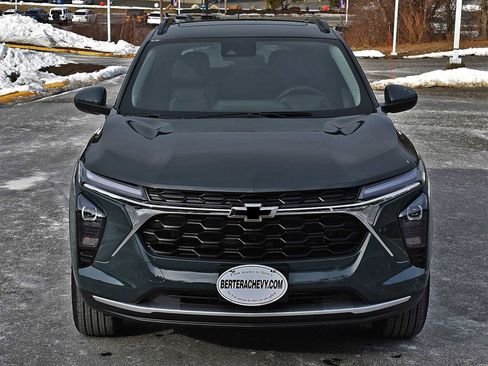 New 2026 Chevrolet Trax LT w/ Sunroof Package image 5