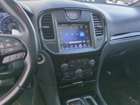 Used 2016 Chrysler 300 S w/ 300S Premium Group image 27