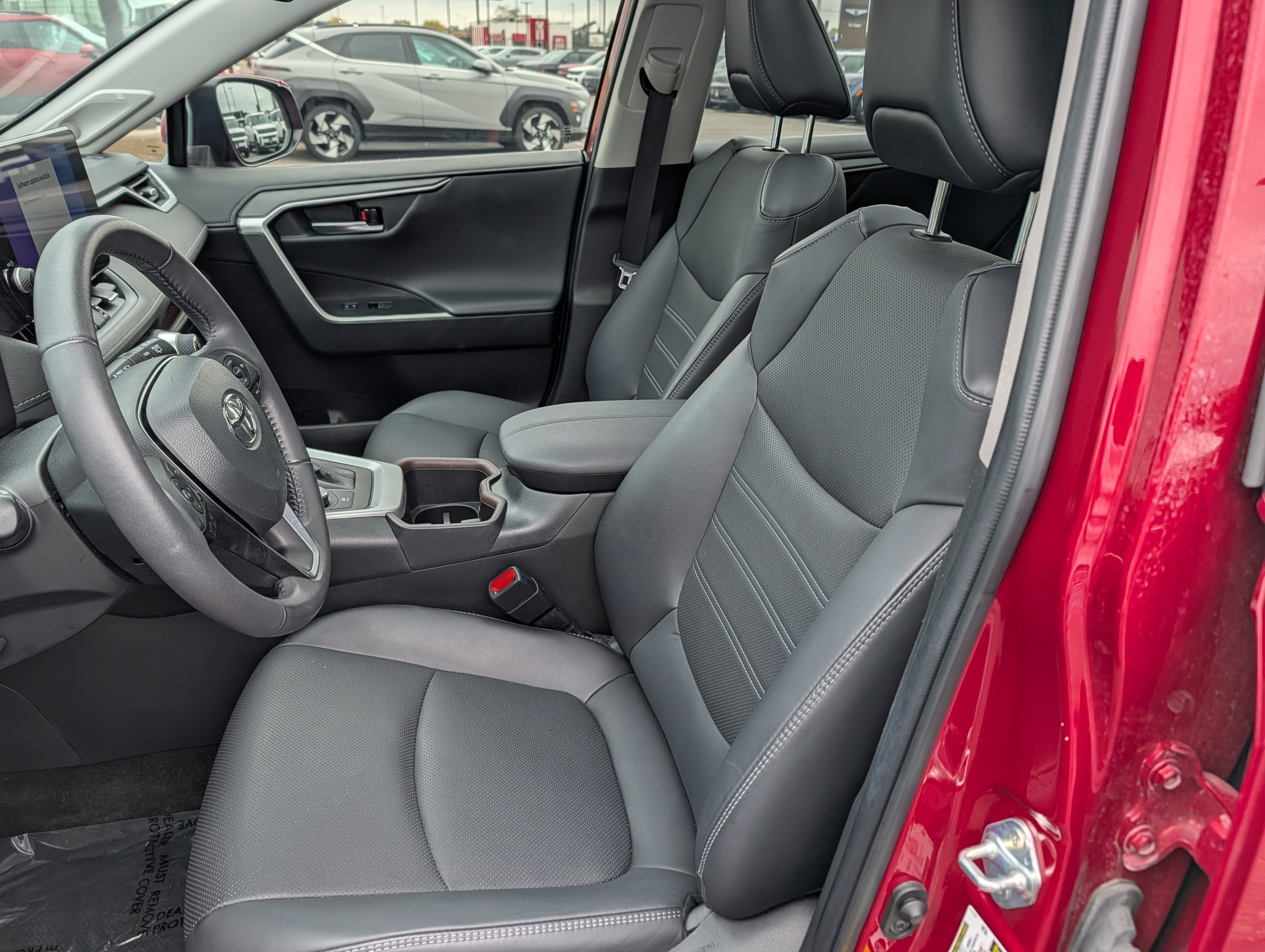 Used 2023 Toyota RAV4 Limited AWD/4WD image 10