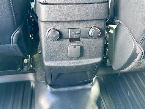 Used 2017 Ford Explorer XLT w/ Equipment Group 202A image 19