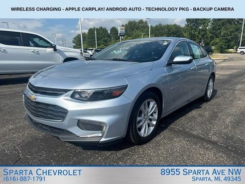 Used 2017 Chevrolet Malibu LT FWD image 7