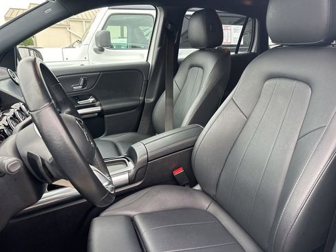 Used 2025 Mercedes-Benz GLA 250 image 8