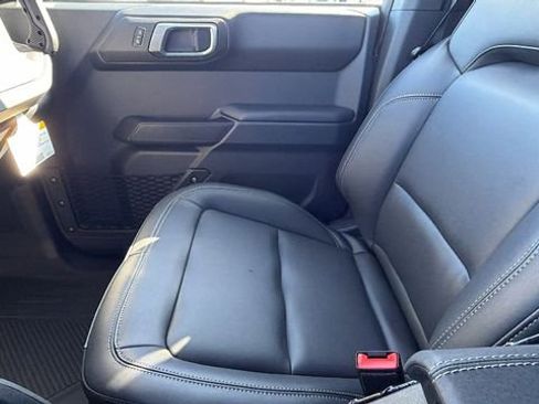 New 2025 Ford Bronco Badlands image 23