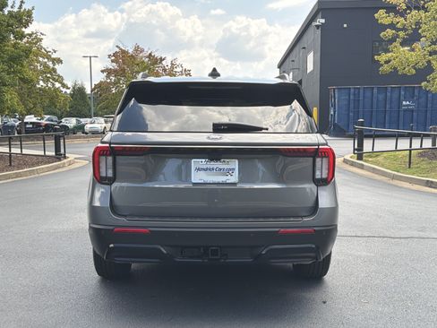 Used 2025 Ford Explorer ST-Line RWD image 15