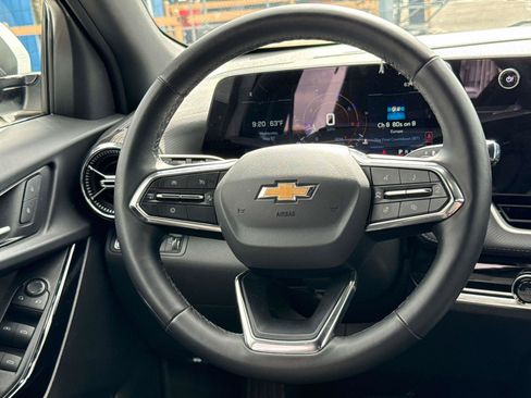 Used 2025 Chevrolet Equinox LT AWD/4WD image 15