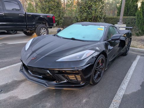 Used 2021 Chevrolet Corvette Stingray Preferred Cpe w/ Z51 Performance Package image 3