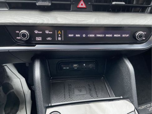 Used 2025 Kia Sportage X-Line w/ Premium Package AWD/4WD image 26