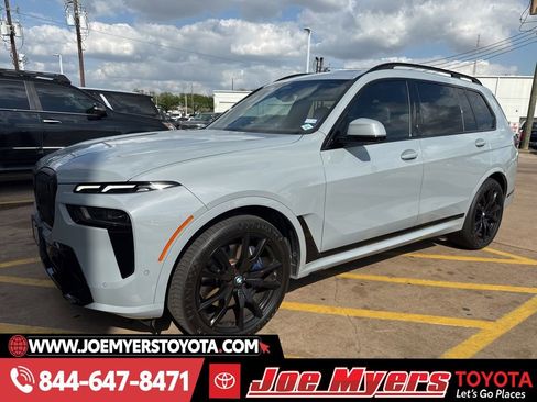 Used 2024 BMW X7 xDrive40i w/ M Sport Package image 1