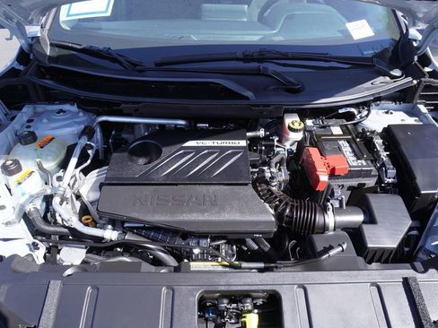 Certified 2025 Nissan Rogue SV image 7