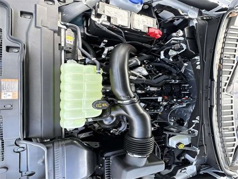 New 2025 Ford Expedition Active image 10