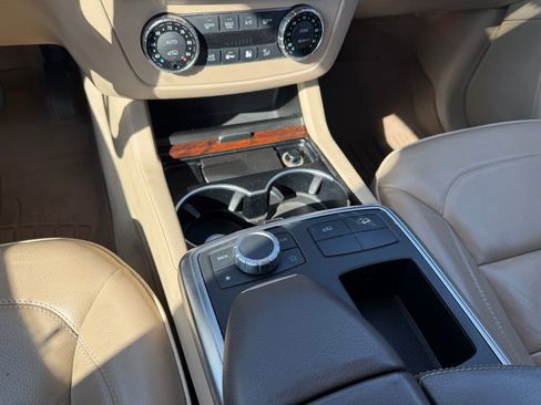 Used 2013 Mercedes-Benz GL 450 4MATIC image 15