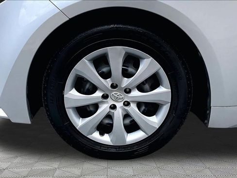 Certified 2025 Toyota Corolla LE FWD image 11