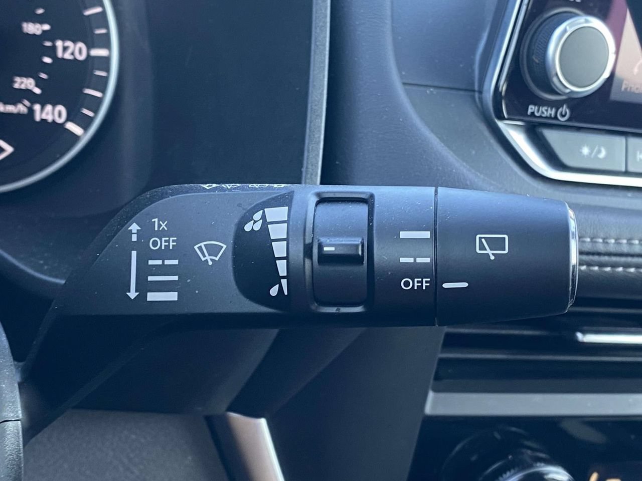 Used 2025 Nissan Rogue SV FWD image 32