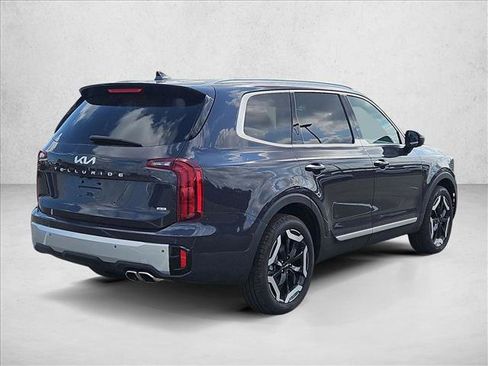 Used 2025 Kia Telluride S image 5