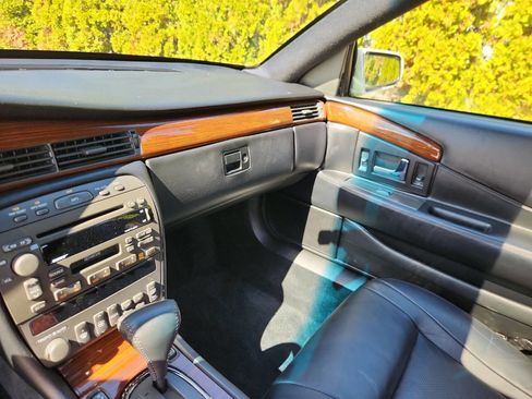 Used 2002 Cadillac Eldorado Touring w/ Preffered Equipment Group image 11