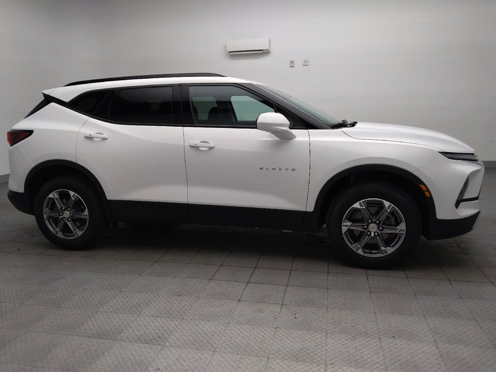 Used 2024 Chevrolet Blazer LT w/ Convenience Package FWD image 11