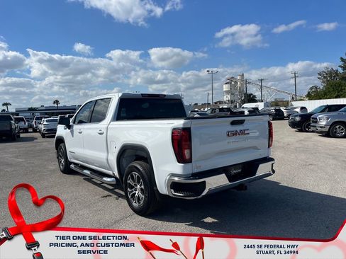 New 2026 GMC Sierra 1500 SLE image 5
