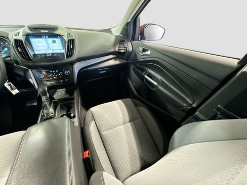 Used 2018 Ford Escape SE w/ Ford Safe & Smart Package AWD/4WD image 15