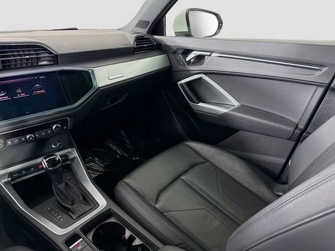 Used 2021 Audi Q3 2.0T Premium image 23