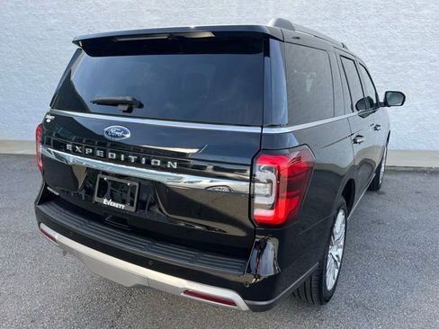Used 2024 Ford Expedition Limited image 8