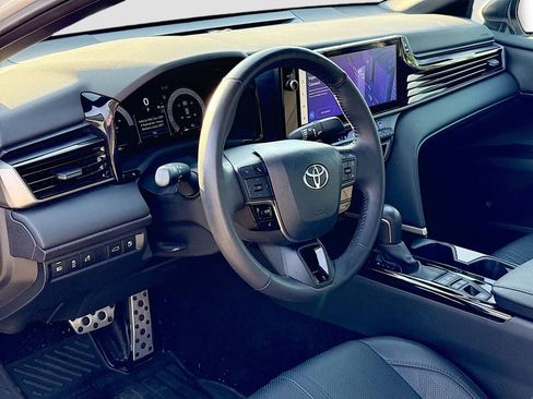 Used 2025 Toyota Camry XSE FWD image 10