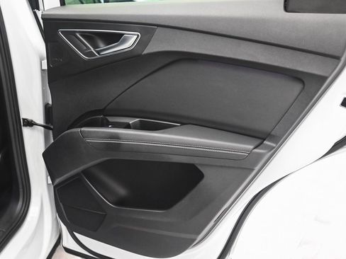 Used 2022 Audi Q4 e-tron Premium Plus w/ Premium Plus image 12