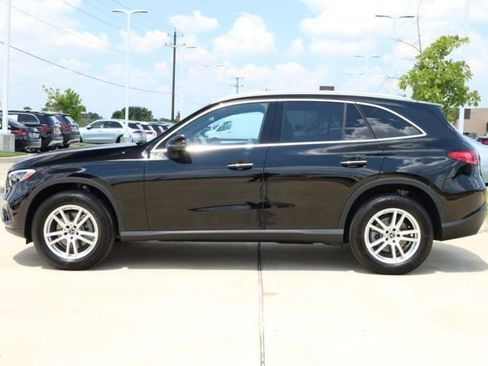Used 2025 Mercedes-Benz GLC 300 4MATIC image 4