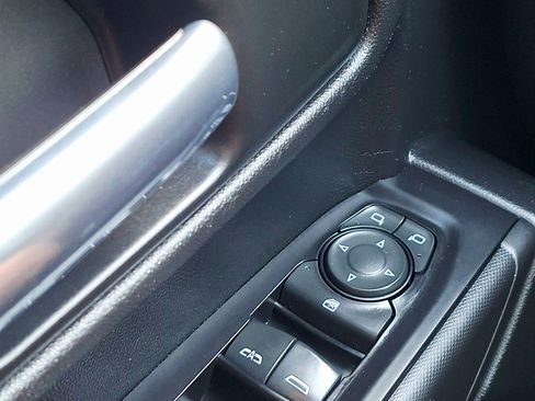 Used 2019 Chevrolet Silverado 1500 Custom Trail Boss w/ Custom Convenience Package AWD/4WD image 22