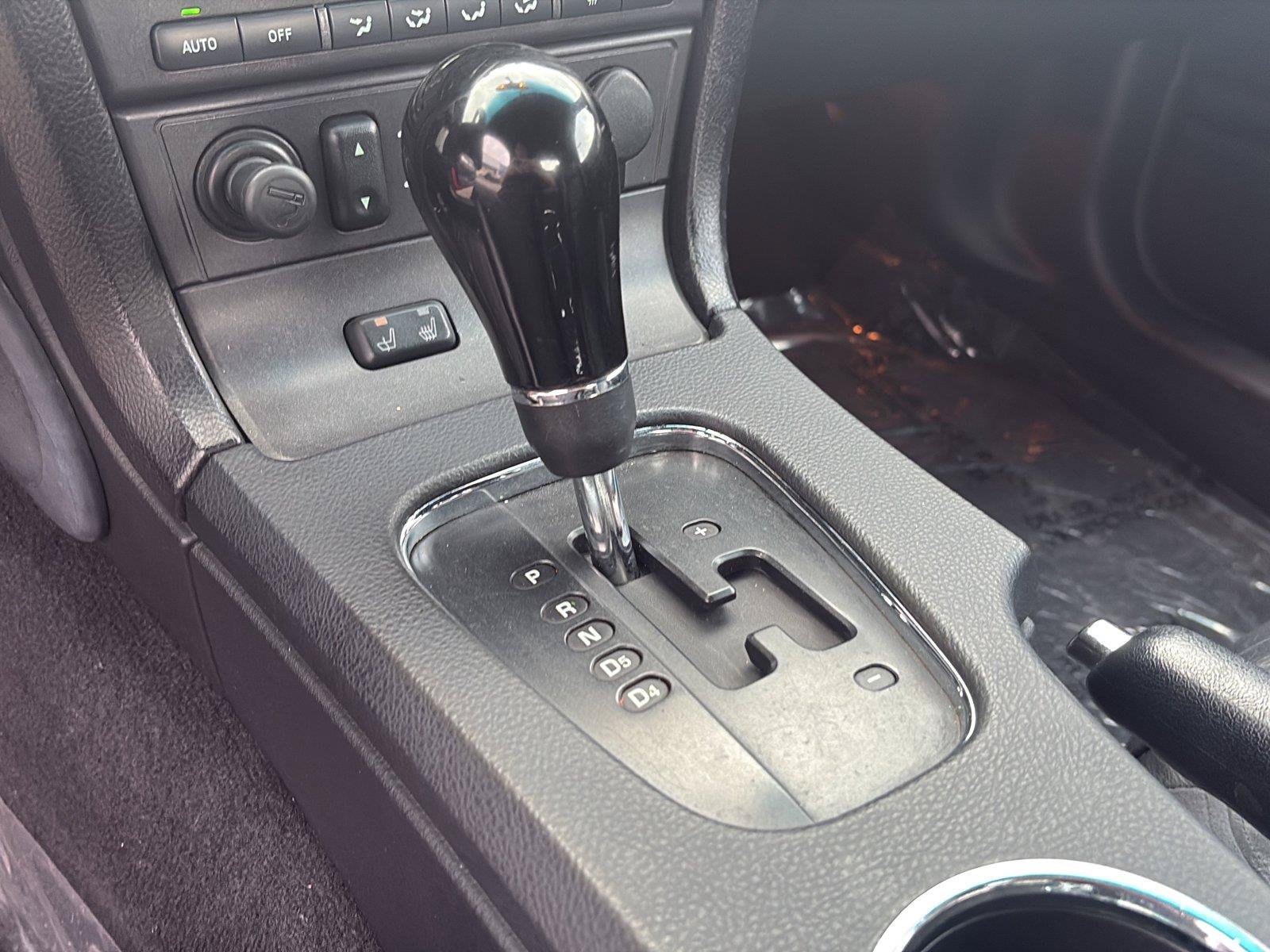 Used 2003 Ford Thunderbird RWD image 15