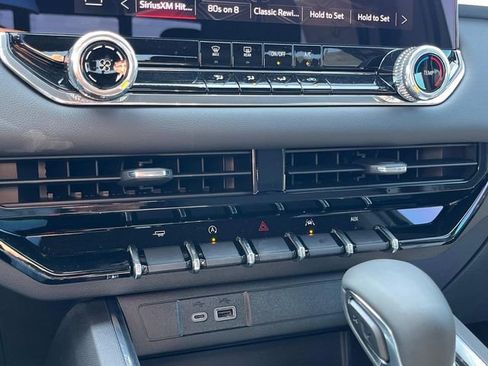 New 2025 GMC Canyon Elevation image 26