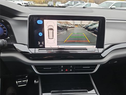 New 2026 Volkswagen Atlas Peak Edition image 19