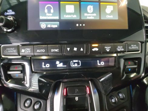 Used 2019 Honda Odyssey Elite image 17