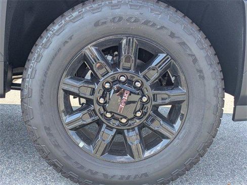 New 2025 GMC Sierra 2500 AT4 w/ AT4 Premium Plus Package image 14