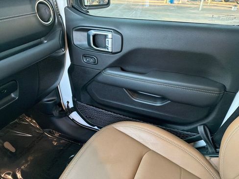 Used 2022 Jeep Gladiator Overland w/ Popular Equipment Package image 30