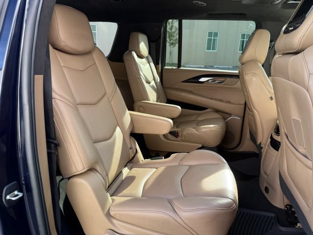 Used 2019 Cadillac Escalade ESV Platinum AWD/4WD image 21